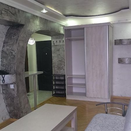 Irakli'S Apartment With Sea View Batumi Esterno foto